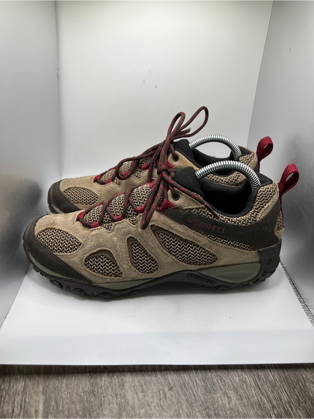 Women’s Merrell Yokota Hiking Shoes Size 10
